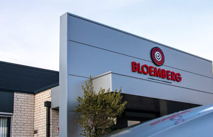Bloemberberg 3D acrylox logo gevel pand